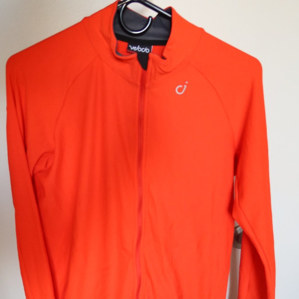VELOCIO signature long-sleeve *brand new*